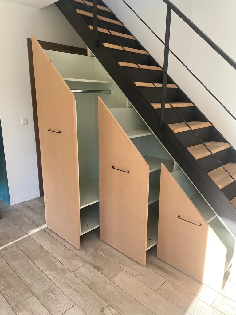 meuble sous escalier bois