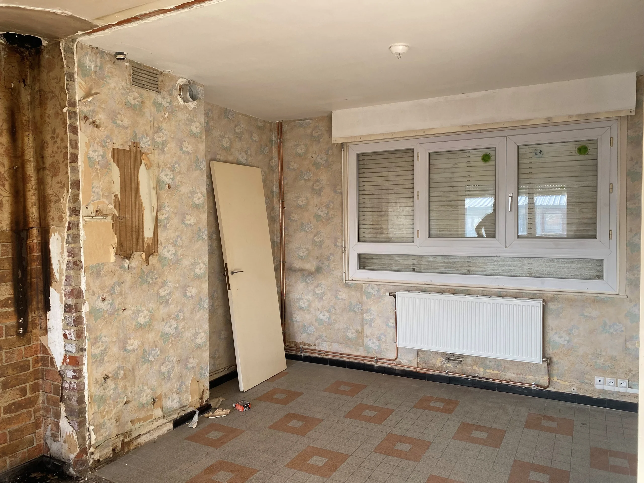 pièce à vivre avant travaux