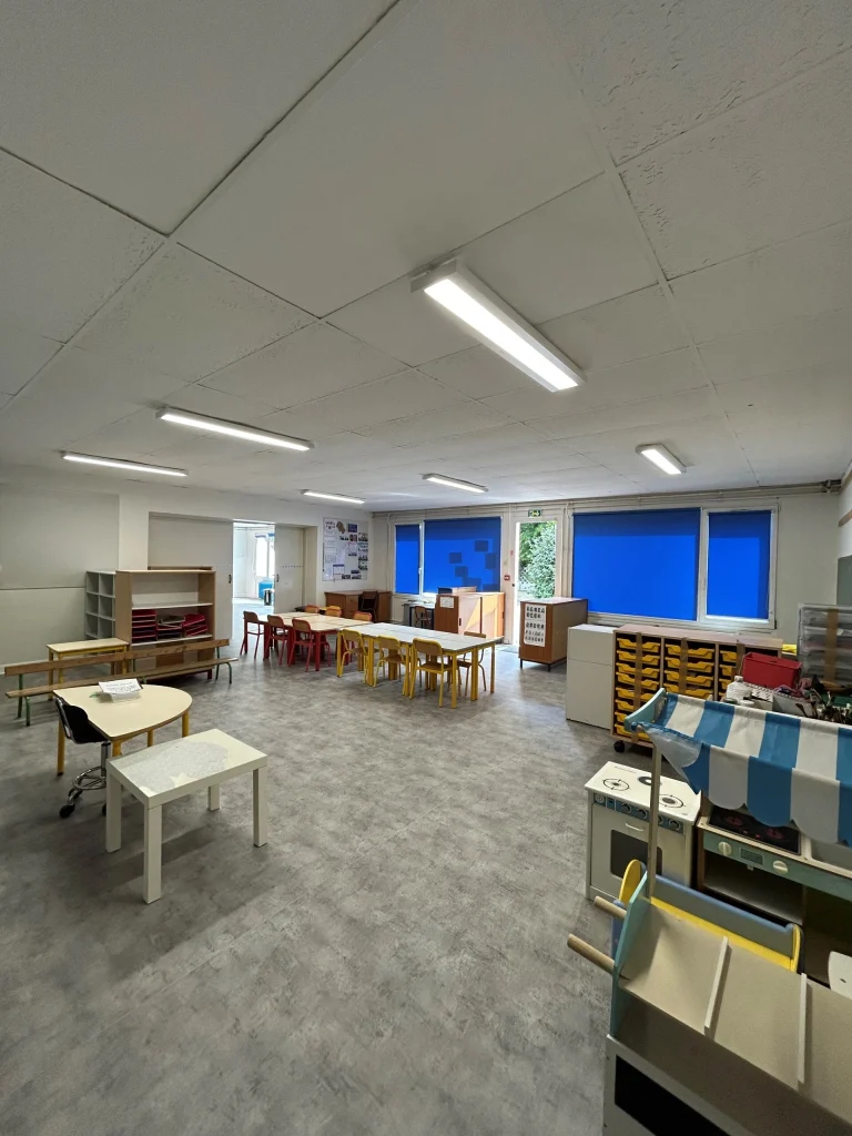salle de classe école de montigny après travaux de remplacement de sols souples