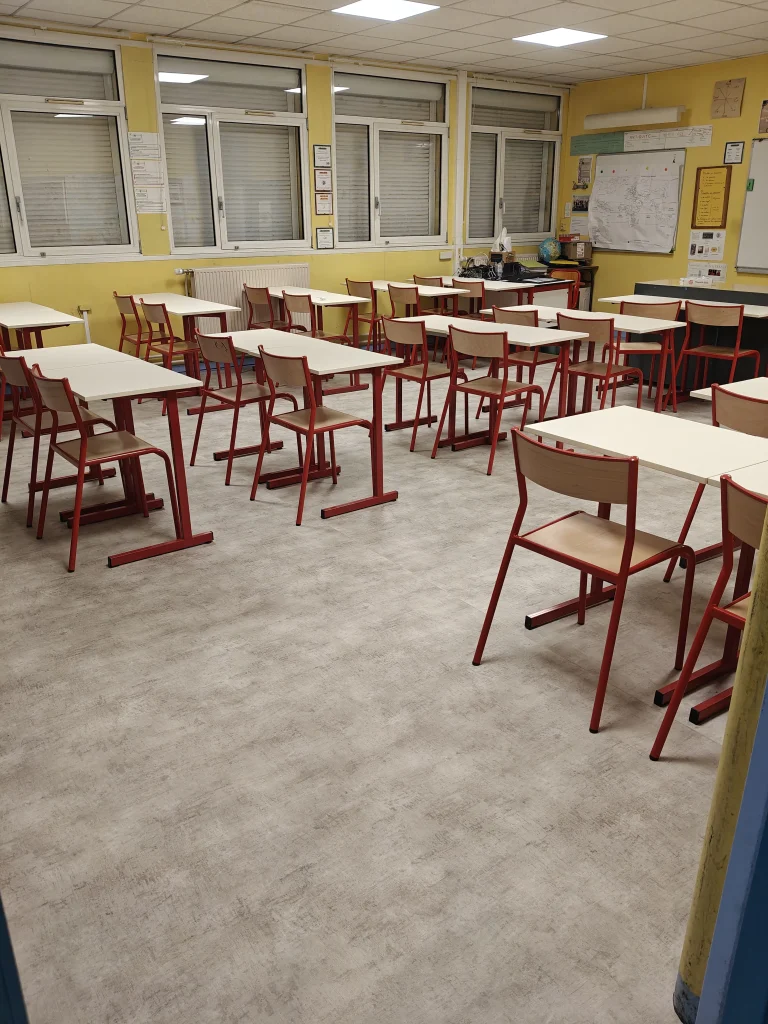 remplacement des sol de la salle de classe